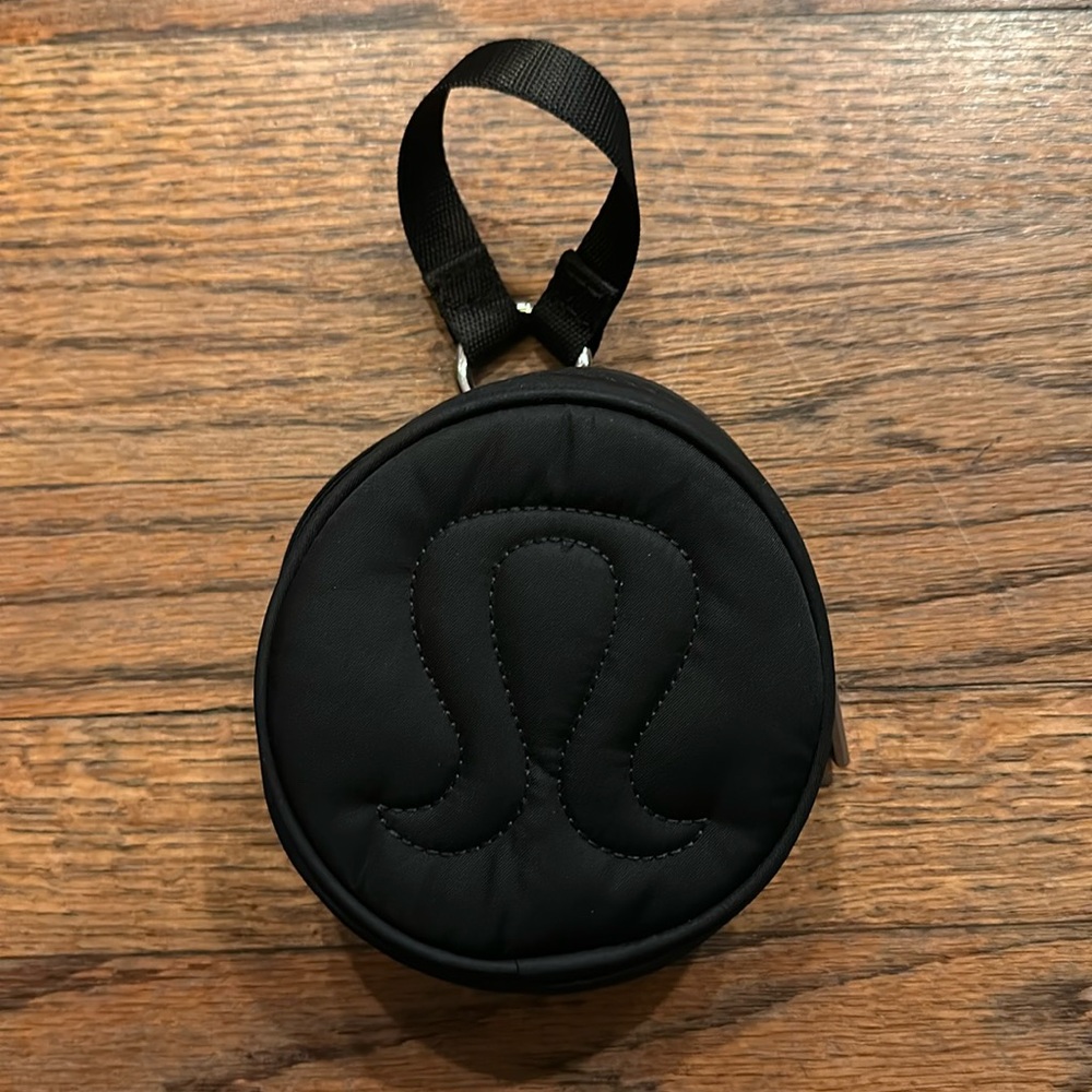 Lululemon Mini Round Belt Bag Clip/Key Holder - BLACK